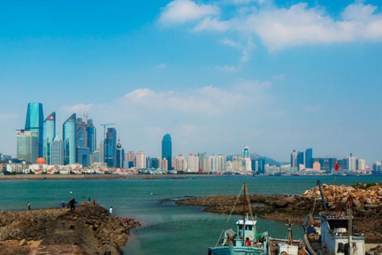 Panoramic view over Qingdao, China. Source: Wikimedia